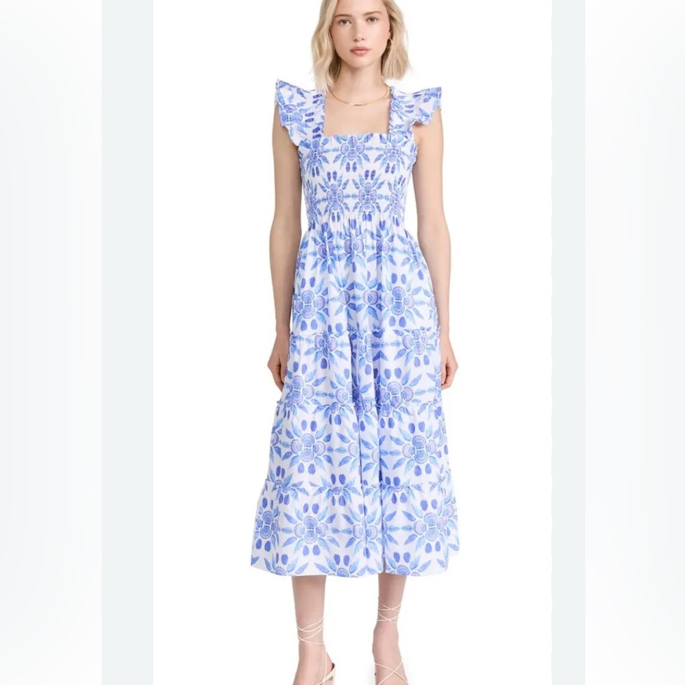 Ellie Nap Dress blue shell
Very gently used.